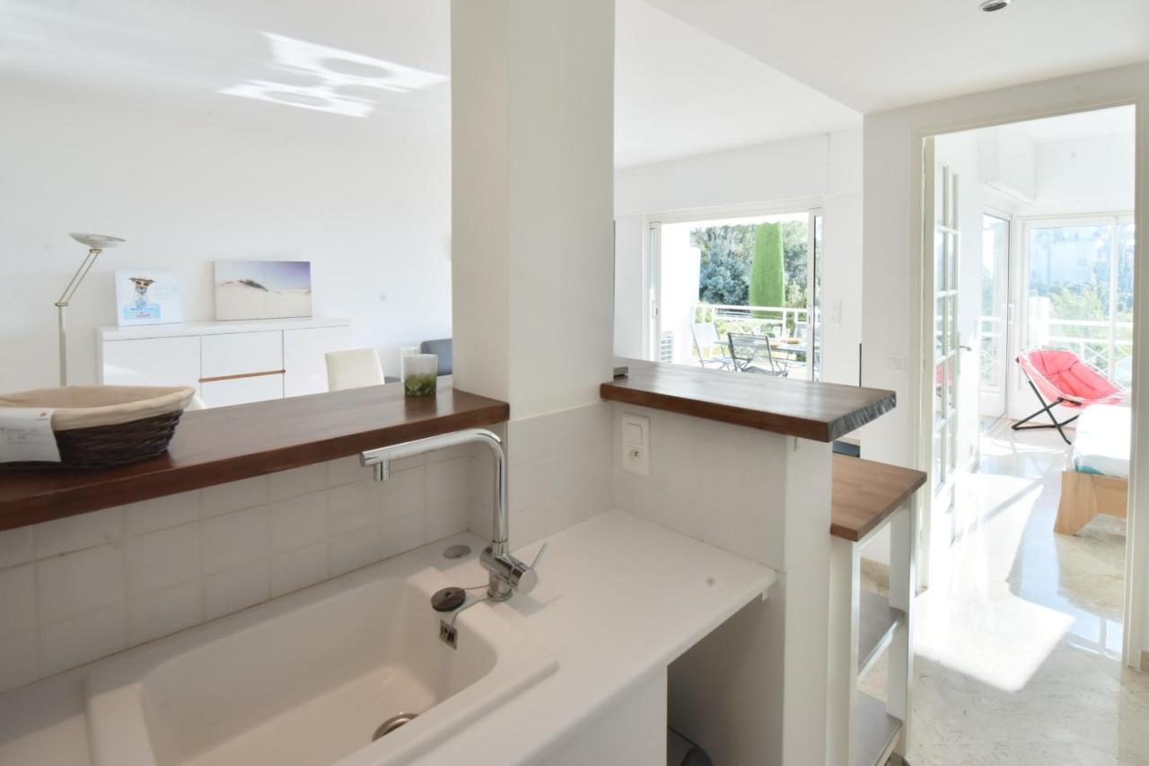 Apartament 1-Br Sea View Luxury Residential With Pool Cannes Zewnętrze zdjęcie
